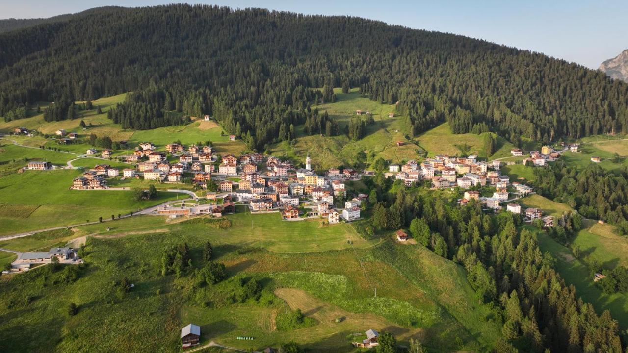 Al Sole B&B Valcomelico Santo Stefano Di Cadore Bagian luar foto